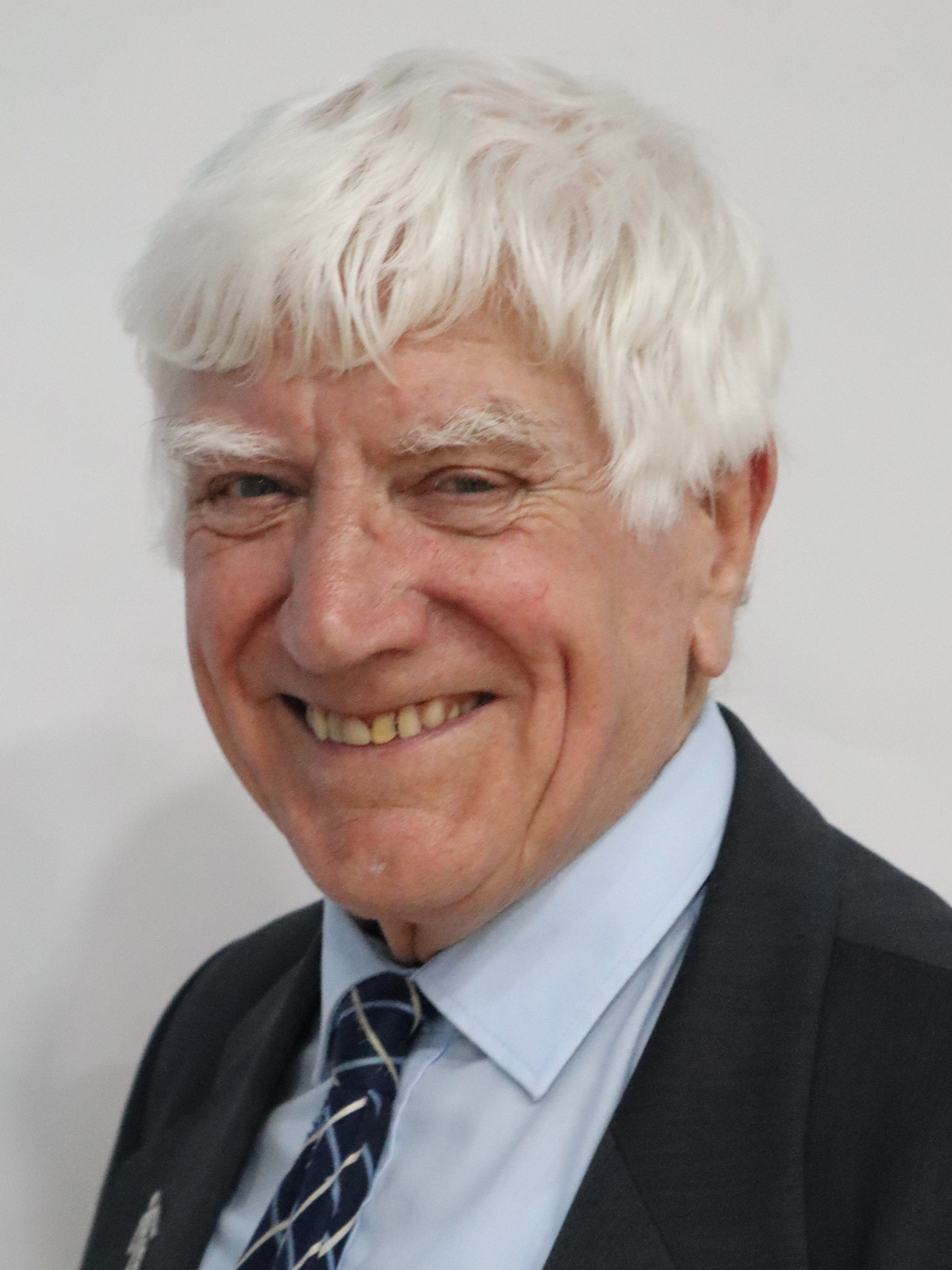 Headshot of male councillor