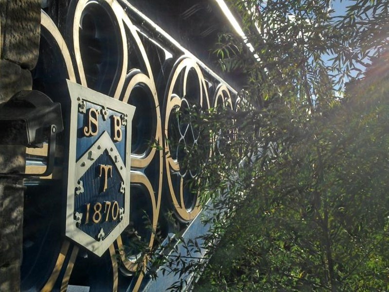 Bridge construction showing date of installation