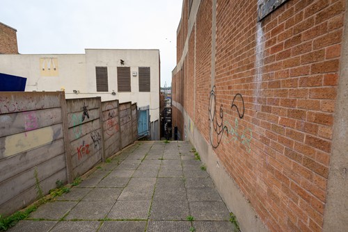 Top of step entry at Worcester Street