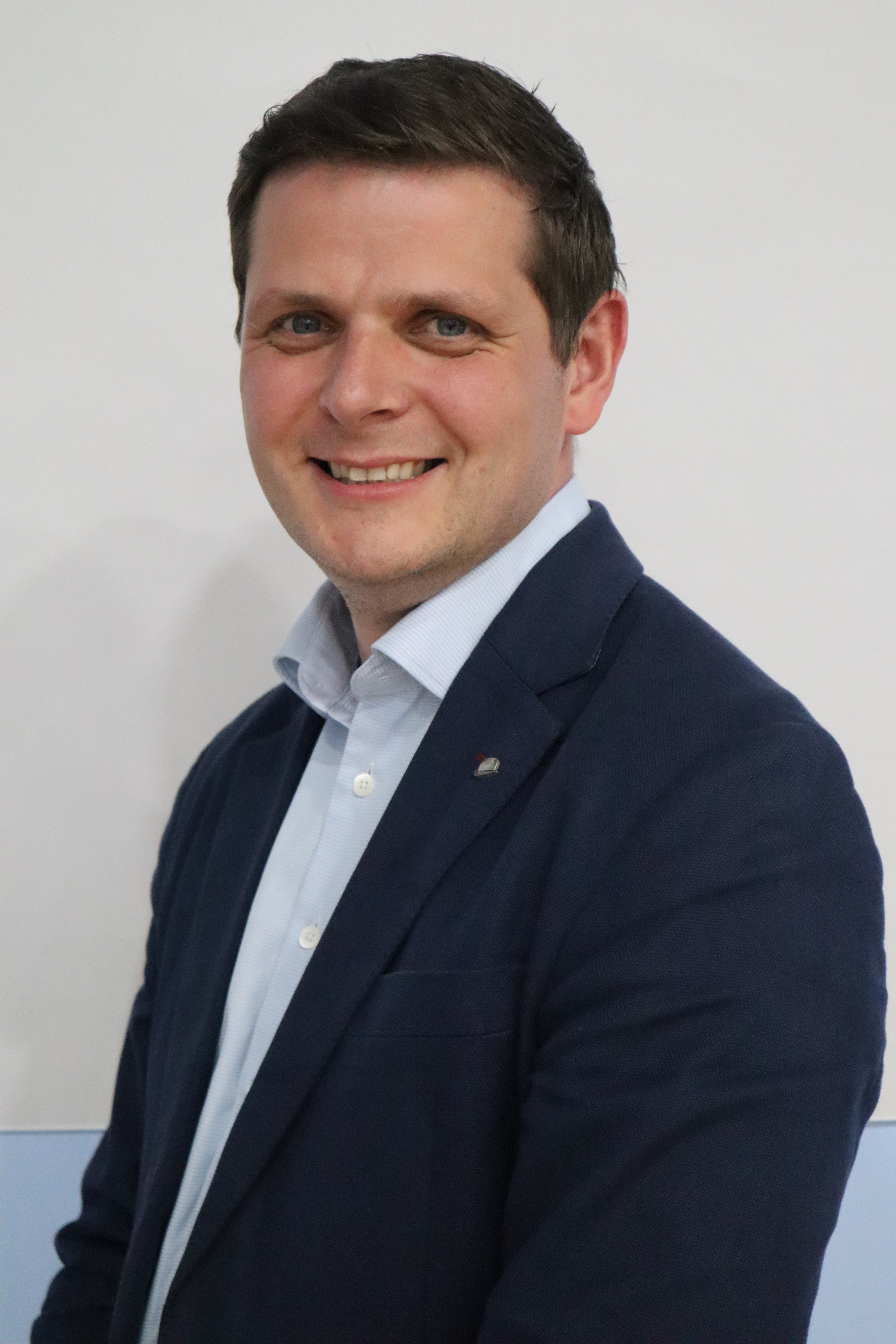 Headshot of male councillor